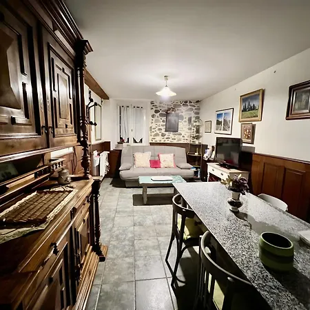 Casa vacanze Maison De Faveri 2 à 5 Personnes *